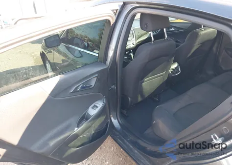 2018 Chevrolet Malibu Lt z USA, uszkodzony, nr VIN 1G1ZD5ST4JF105406